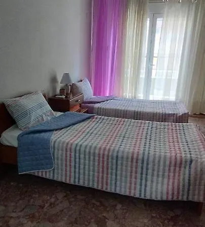 Apartament Savvas *